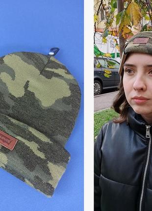 Чоловіча шапка біні levis