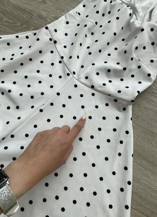 Комбінезон шорти з відкритими плечима воланом ромер у горох білий new look8 фото