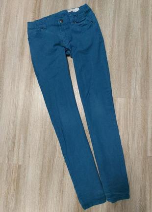 Красивые джинсики бирюзового цвета!! 12 лет..
