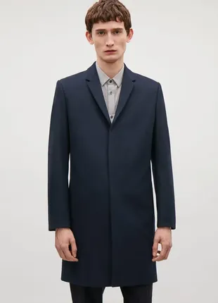 Шикарне класичне пальто cos tailored wool-cashmere men's coat in navy blue1 фото