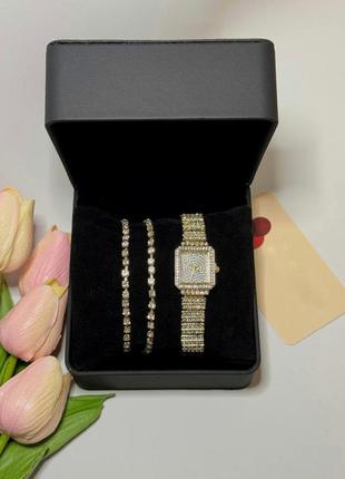 Часы женские наручные кварцевые цвет золотистый в камнях в комплекте с сияющими браслетами 2 шт в подарочной2 фото