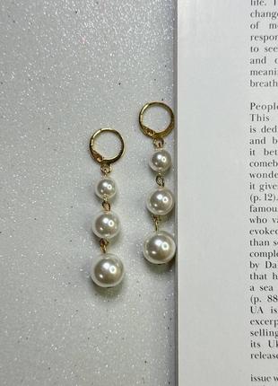 Жіночі сережки підвіски, колір золотистих декор перлів2 фото
