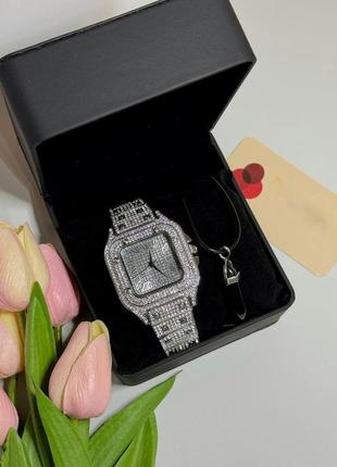 Годинник жіночий наручний кварцовий колір сріблястий у каменях у комплекті підвіска з каменем у подарунковій скриньці