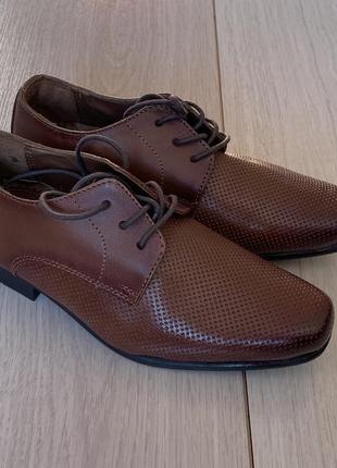 Дитячі туфлі next 28 рр. 19 cm.