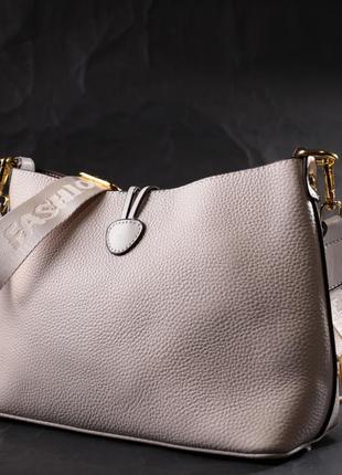 Кожаная женская сумка с оригинальной застежкой пуговкой vintage 22321 белая7 фото