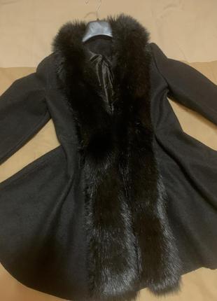 Роскошное приталенное пальто с эко мехом в идеале5 фото