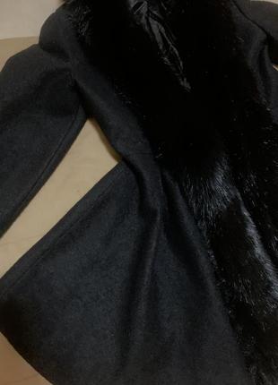 Роскошное приталенное пальто с эко мехом в идеале8 фото