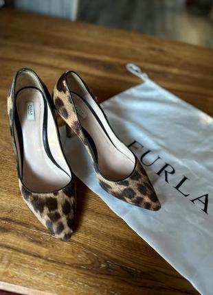 Кожаные туфли furla code animal print. оригинал