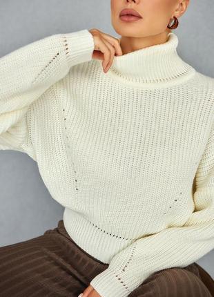 Теплый вязаный укороченный свитер с горлом4 фото