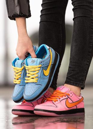Женские кроссовки найк сб данк лоу nike huarache black women reflective sandals x powerpuff girls7 фото