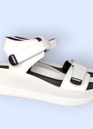Кожаные белые босоножки сандалии на платформе женские5 фото