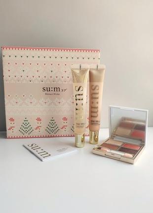 Набір декоративної косметики у подарунковому пакуванні 😍
su:m37 losecsumma makeup special set1 фото