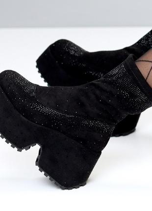 Женские ботинки из экозамши на высокой утолщенной подошве на флисе с камушками3 фото