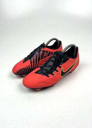 Оригинальные футбольные бутсы nike t90