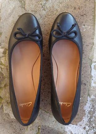 Туфли балетки на кольца классические новые из натуральной кожи удобные clarks