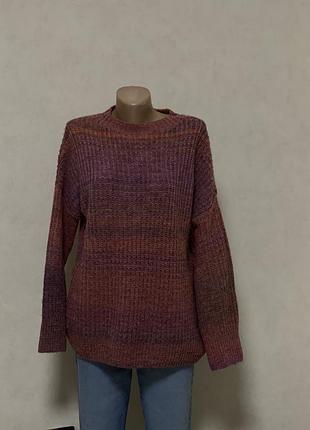 Жіночий подовжений светр