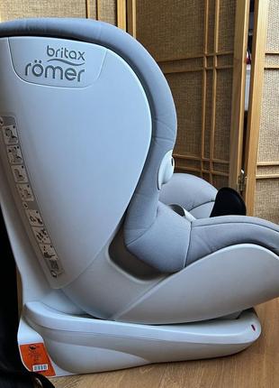 Дитяче авто крісло britax romer6 фото