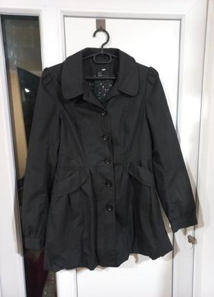 Чорний плащик