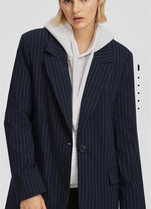 Стильный блейзер bershka