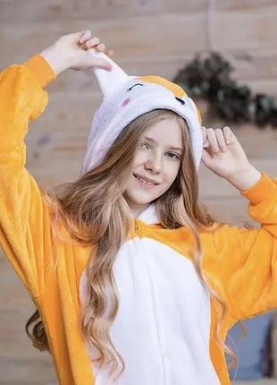 Кигуруми пижама плюшевая цельная лисичка с белыми ушами на молнии пижамка из вельсофта для взрослых