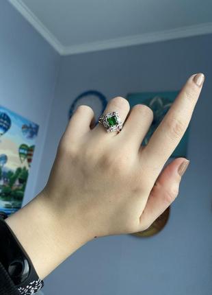 Кольцо ромб 16 размер с зеленым камнем с покрытием4 фото