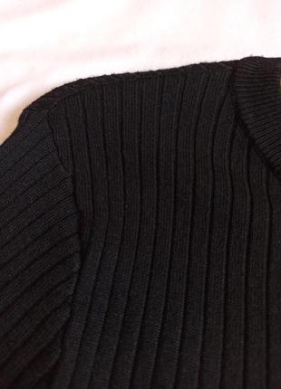 Базовый черный вязаный джемпер/лонгслив в рубчик с контрастными полосками на рукавах3 фото