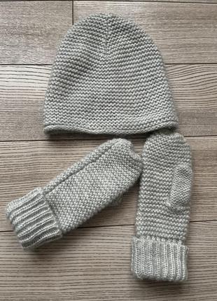 Набор от zara, шапка и перчатки