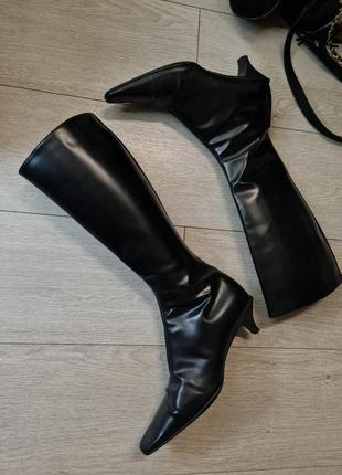 Чоботи prada