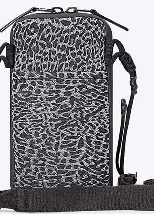 Небольшая текстильная сумка с ремнем через плечо ucon mateo bag black safari серая3 фото