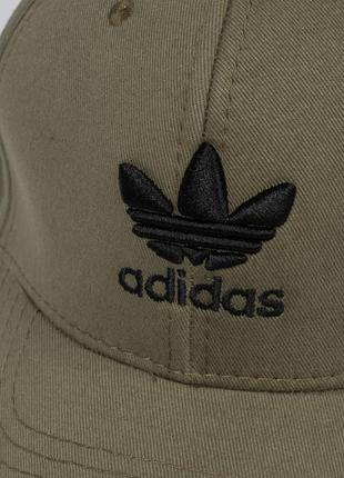 Кепка adidas мужская широкая черного цвета с белой вышитой объемной эмблемой. короткий козырек!7 фото