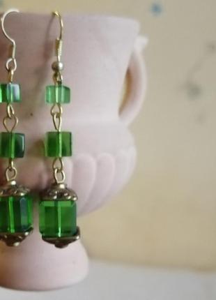 Зелёные серьги фонарики ручной работы под золото