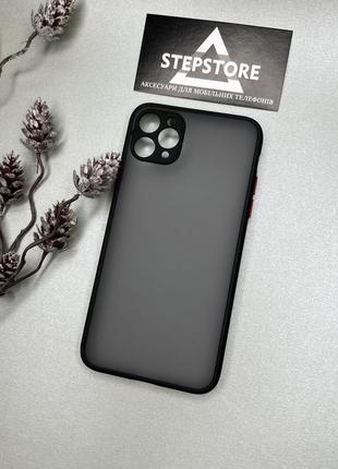 Чехол матовый для iphone 11 pro max противоударный с защитой камеры прозрачный черный3 фото