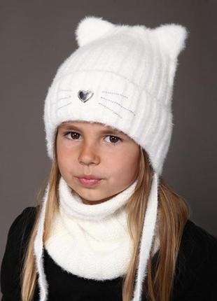 Зимова шапка з вушками для дівчинки1 фото