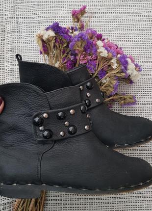 Шикарные кожаные итальянские сапожки ботинки ботильоны теплые foletti декорированы заклепки 374 фото