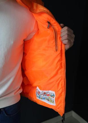 Чоловічий помаранчевий жилет moncler, чоловіча безрукавка з лого монклер тепла, яскрава жилетка з гусячим пір'ям (orange)3 фото