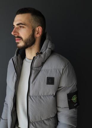 Мужская курточка серая зимняя stone island, теплая куртка для мужчины стон айленд светло-серого цвета с пером