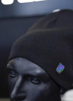 Черная базовая мужская шапка, демисезонная однотонная шапка черного цвета, тонкий темный головной убор (осень)2 фото