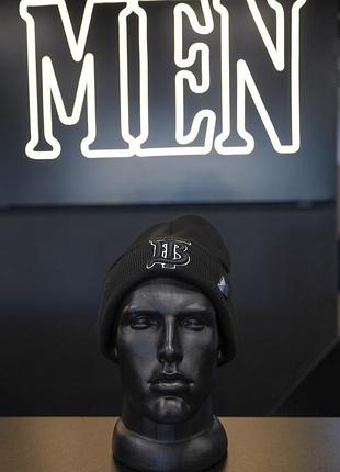 Чорна чоловіча шапка burberry з чорною вишивкою "вт", демисезонна шапка барберрі, головний убір для хлопця на зиму