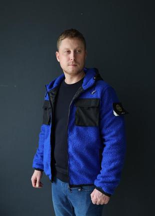 Чоловічий бомбер синій stone island, тепла кофта на замку для чоловіка стон айленд кольору електрік, куртка тедді осінь / весна9 фото