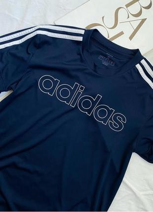 Футболка adidas