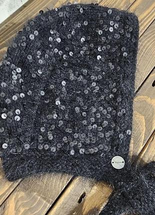 Шапка чепчик в'язана з паєтками чорна молодіжна ручна робота