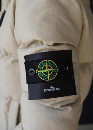 Курточка мужская бежевая зима/осень stone island, теплая куртка для мужчины стон айленд бежевого цвета с пером3 фото