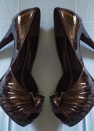 Кожаные лаковые туфли 24,5 см