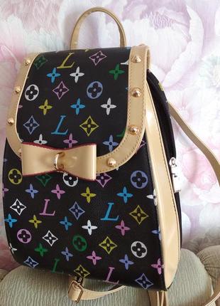Класний рюкзак в стилі louis vuitton