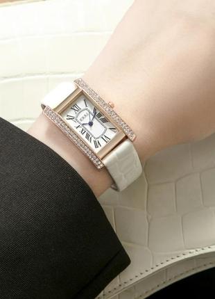 Годинник жіночий наручний кварцовий дуже красивий2 фото