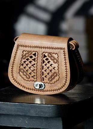 Кожаная светло-коричневая женская сумка ручной работы faena 335