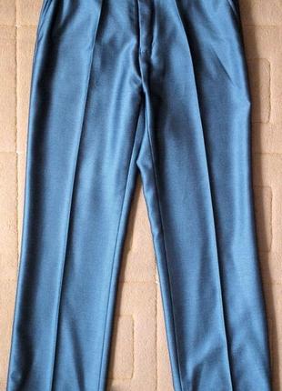 Фирменные серые брюки на стройного мальчика 11-13 лет в школу