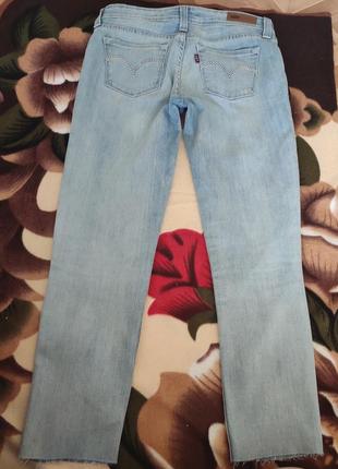 Женские голубые джинсы levi's 27 размер2 фото