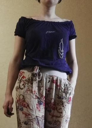 Літня кофтинка з голою спиною