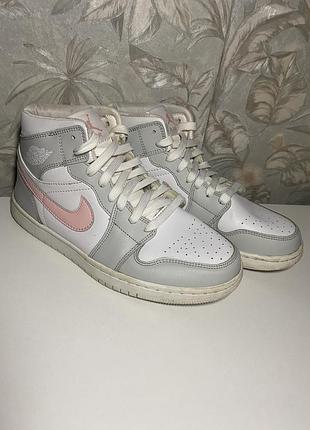 Продаж кросівок nice air jordan